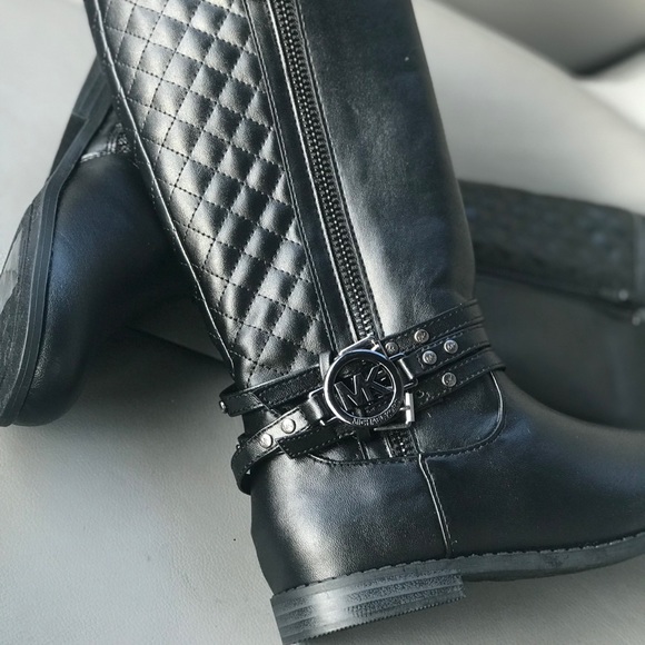 Black Michael Kors Winter Boot For Toddler Girls - Picture 4 of 8